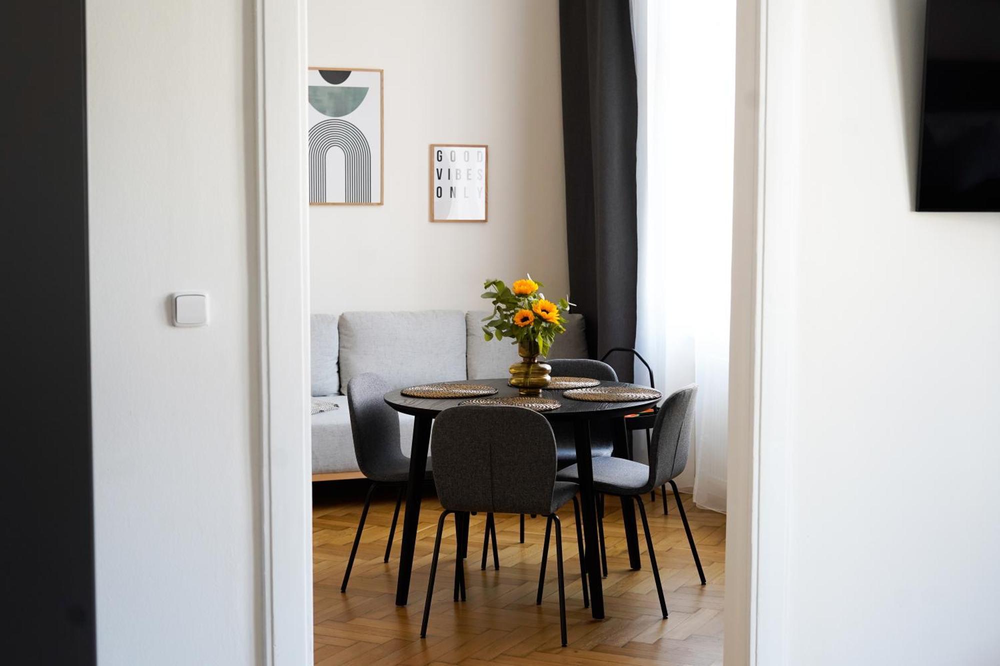 Apartment Dusni Superior Prague Exterior photo